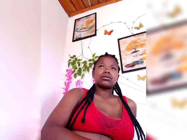 Sayrahsexy webcam