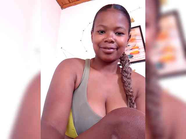 Sayrahsexy webcam