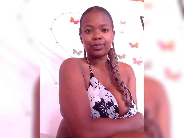Sayrahsexy webcam