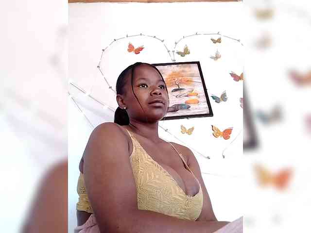 Sayrahsexy webcam