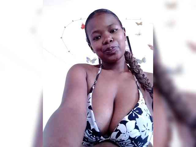 Sayrahsexy webcam