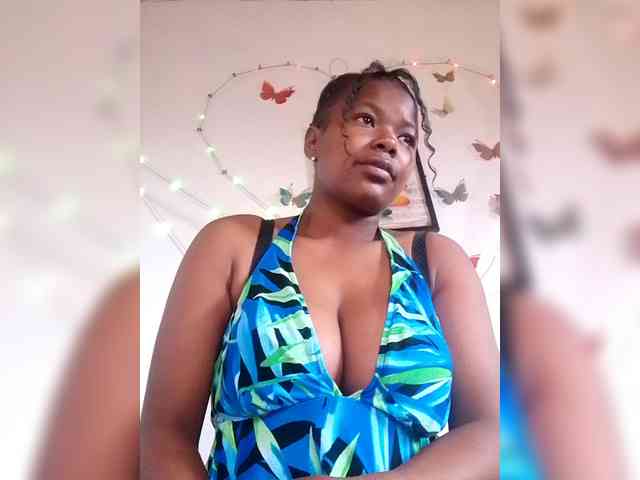 Modèle: Sayrahsexy