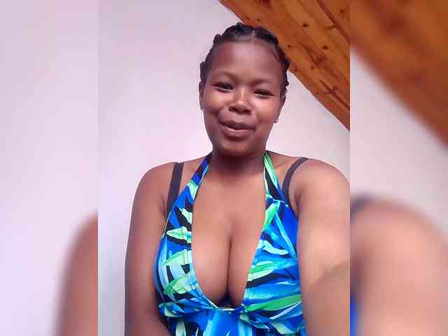 Sayrahsexy webcam
