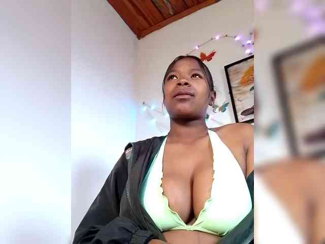 Sayrahsexy webcam