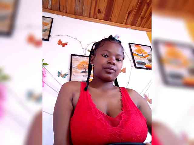 Modèle: Sayrahsexy