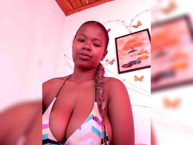 Sayrahsexy webcam