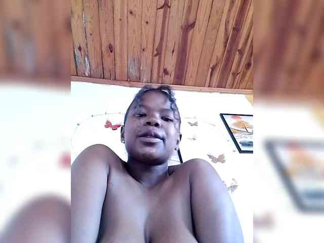 Modèle: Sayrahsexy