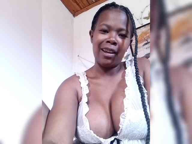 Modèle: Sayrahsexy