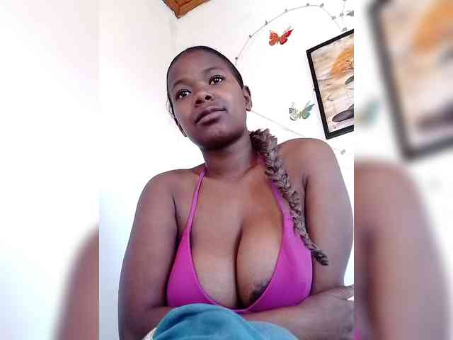 Sayrahsexy webcam
