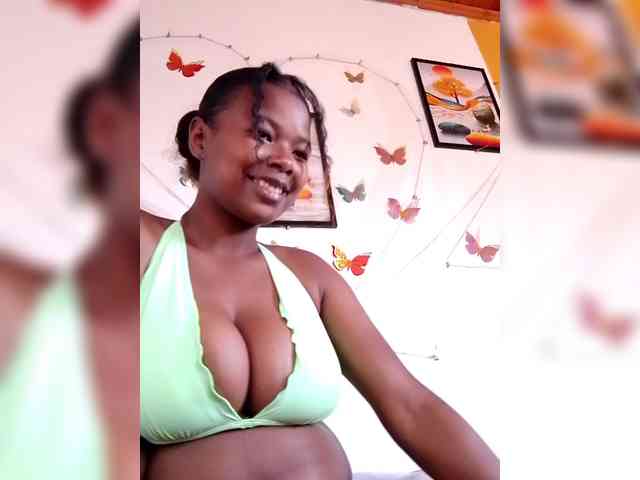 Sayrahsexy webcam