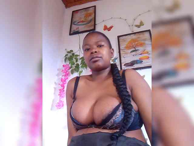 Sayrahsexy webcam