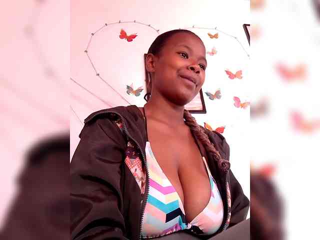 Modèle: Sayrahsexy
