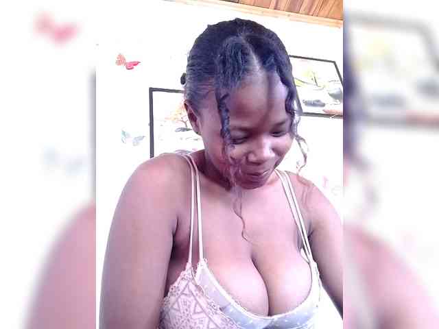 Modèle: Sayrahsexy