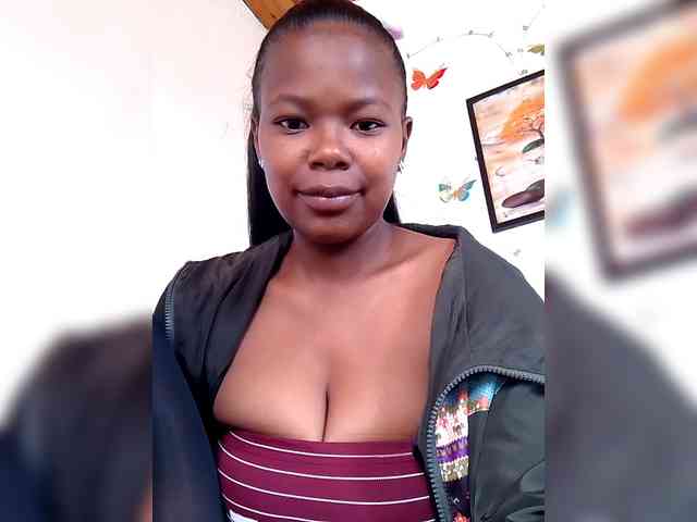 Modèle: Sayrahsexy