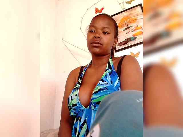 Sayrahsexy webcam
