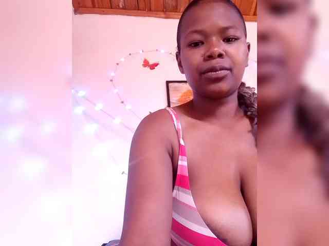 Sayrahsexy webcam