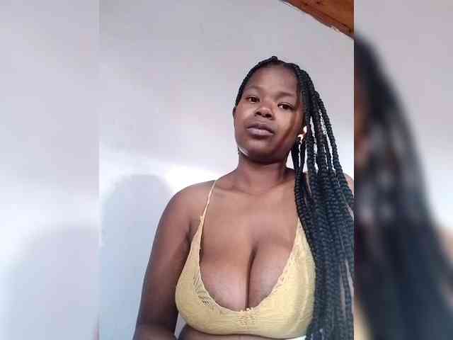 Sayrahsexy Live Webcam on BongaCams