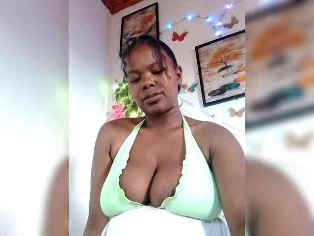 Sayrahsexy webcam