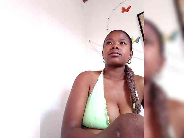 Sayrahsexy webcam