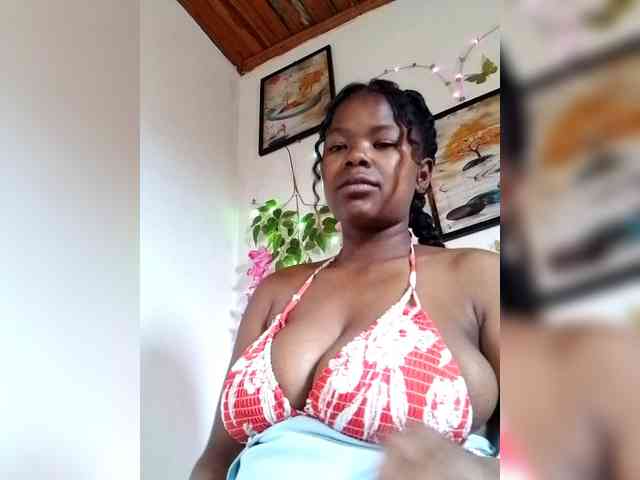 Sayrahsexy webcam
