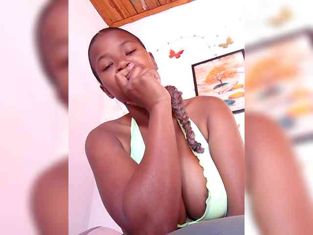 Sayrahsexy webcam