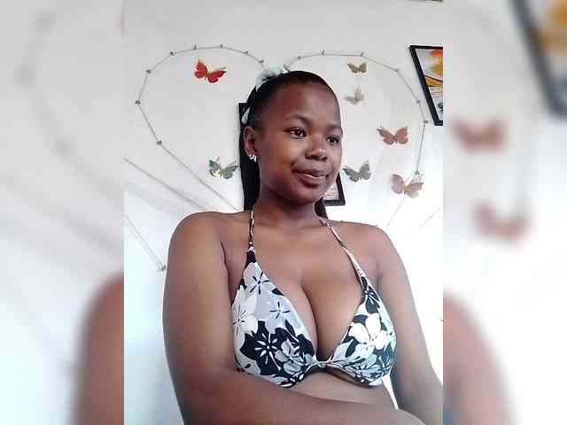 Sayrahsexy Live Webcam on BongaCams