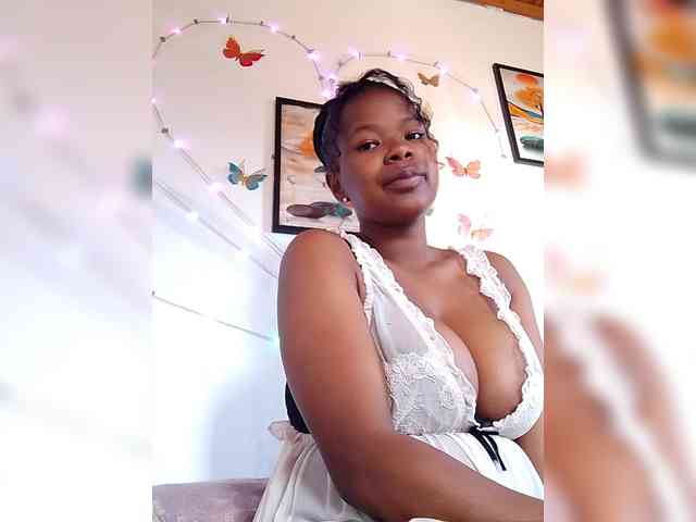 Modèle: Sayrahsexy