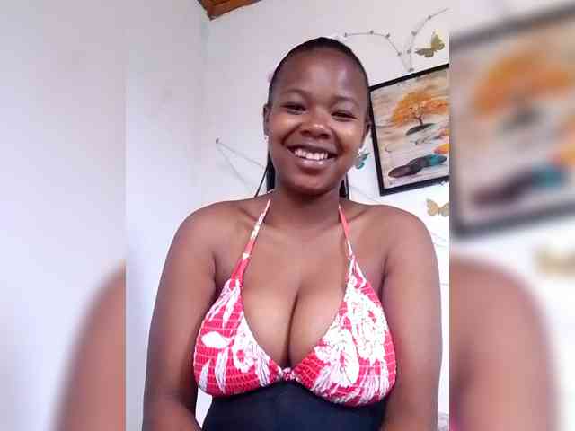 Sayrahsexy webcam