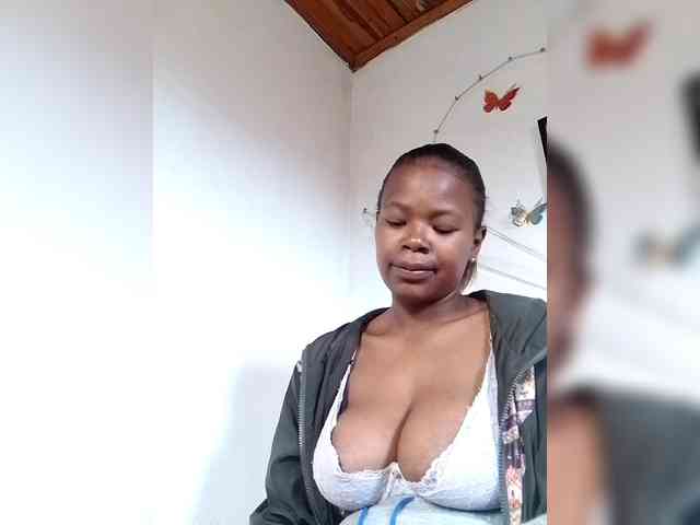 Sayrahsexy webcam