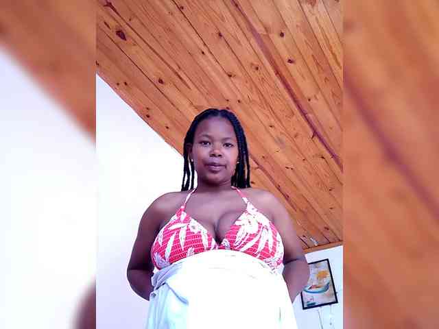 Modèle: Sayrahsexy