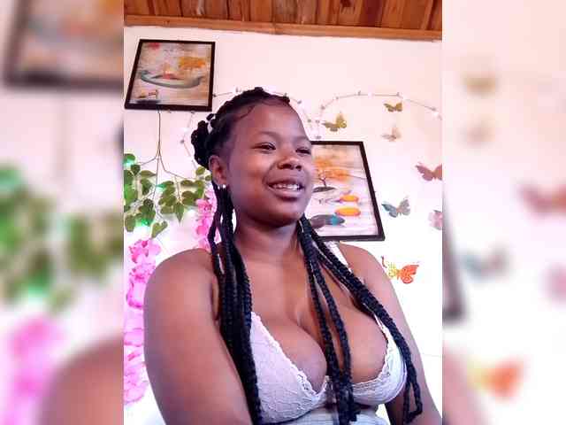 Sayrahsexy webcam