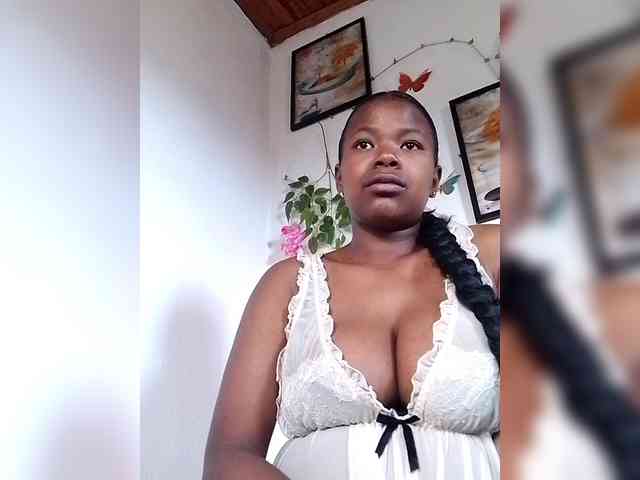 Sayrahsexy webcam