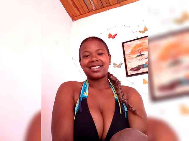 Modèle: Sayrahsexy