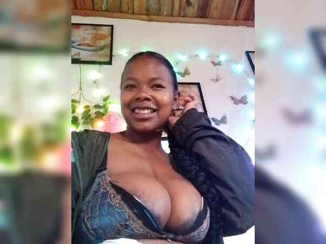 Sayrahsexy webcam