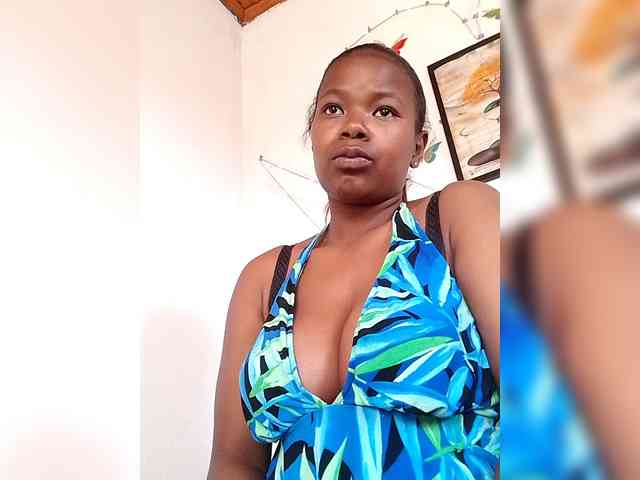 Sayrahsexy webcam