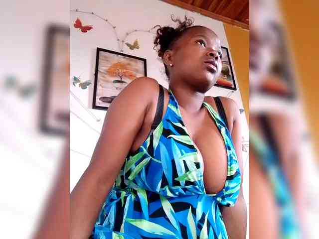 Modèle: Sayrahsexy
