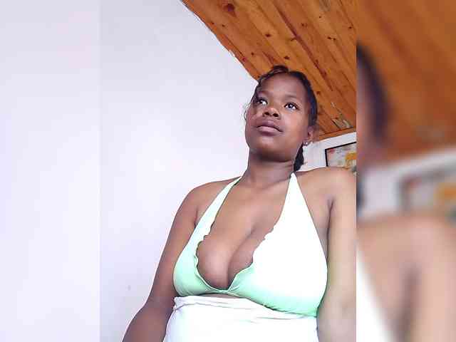Sayrahsexy webcam