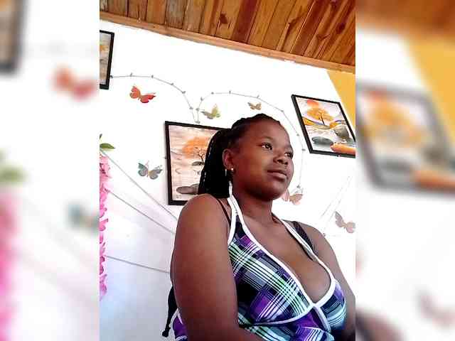 Sayrahsexy webcam