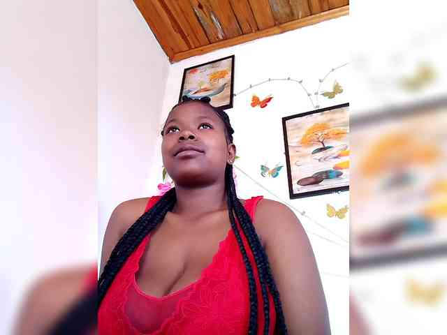 Sayrahsexy webcam
