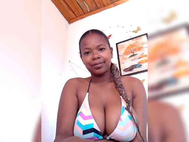 Sayrahsexy webcam