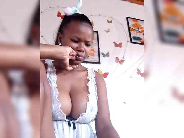 Modèle: Sayrahsexy