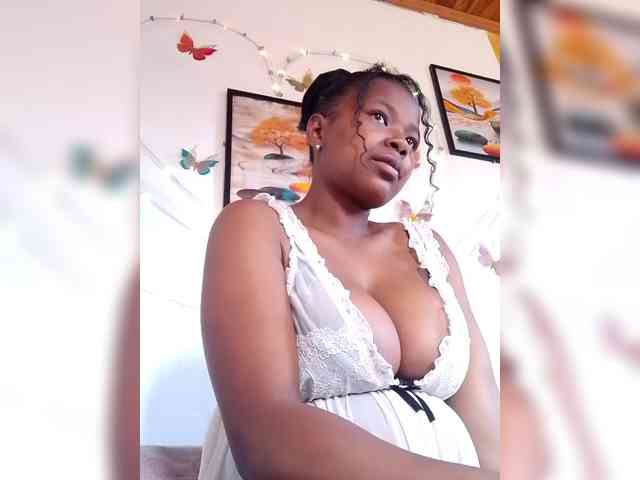 Sayrahsexy webcam