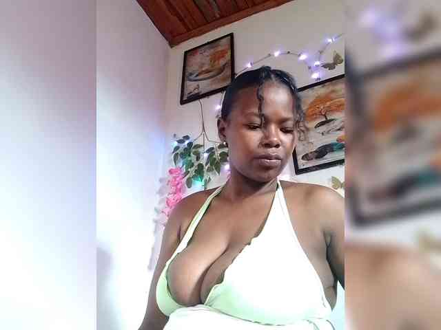 Sayrahsexy webcam