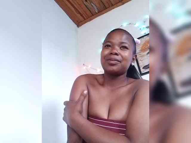 Modèle: Sayrahsexy