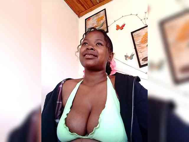 Sayrahsexy webcam
