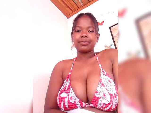 Sayrahsexy webcam