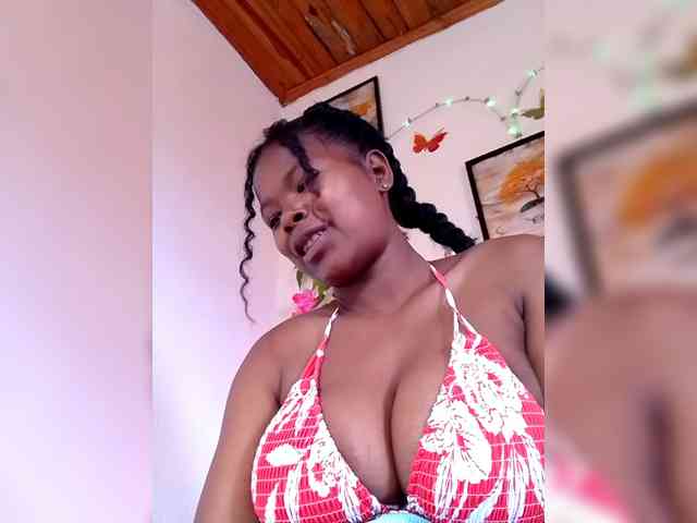 Modèle: Sayrahsexy