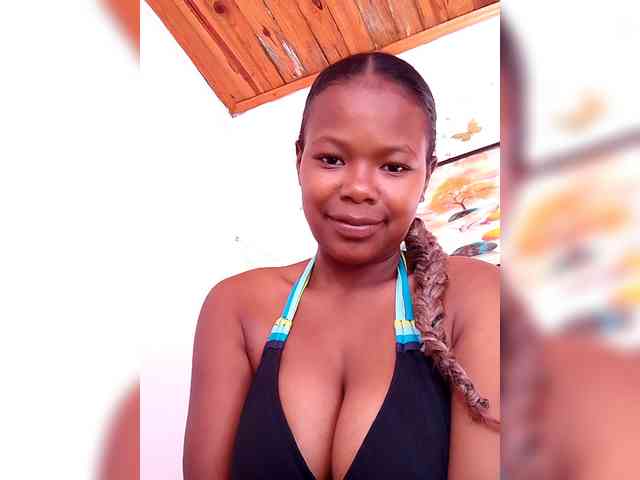 Sayrahsexy webcam