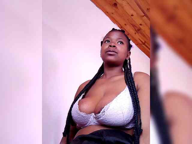 Sayrahsexy webcam