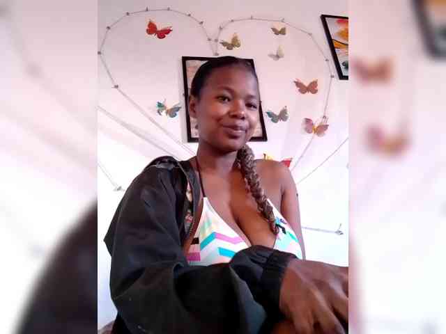 Modèle: Sayrahsexy